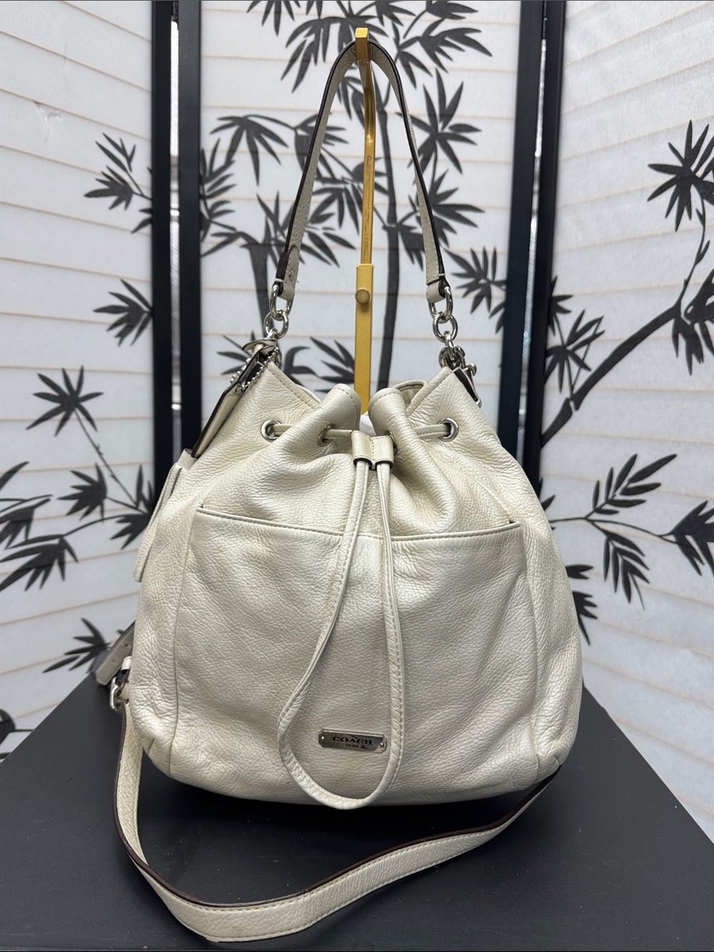 Coach Pebbled Leather Drawstring Hobo Bag/2way